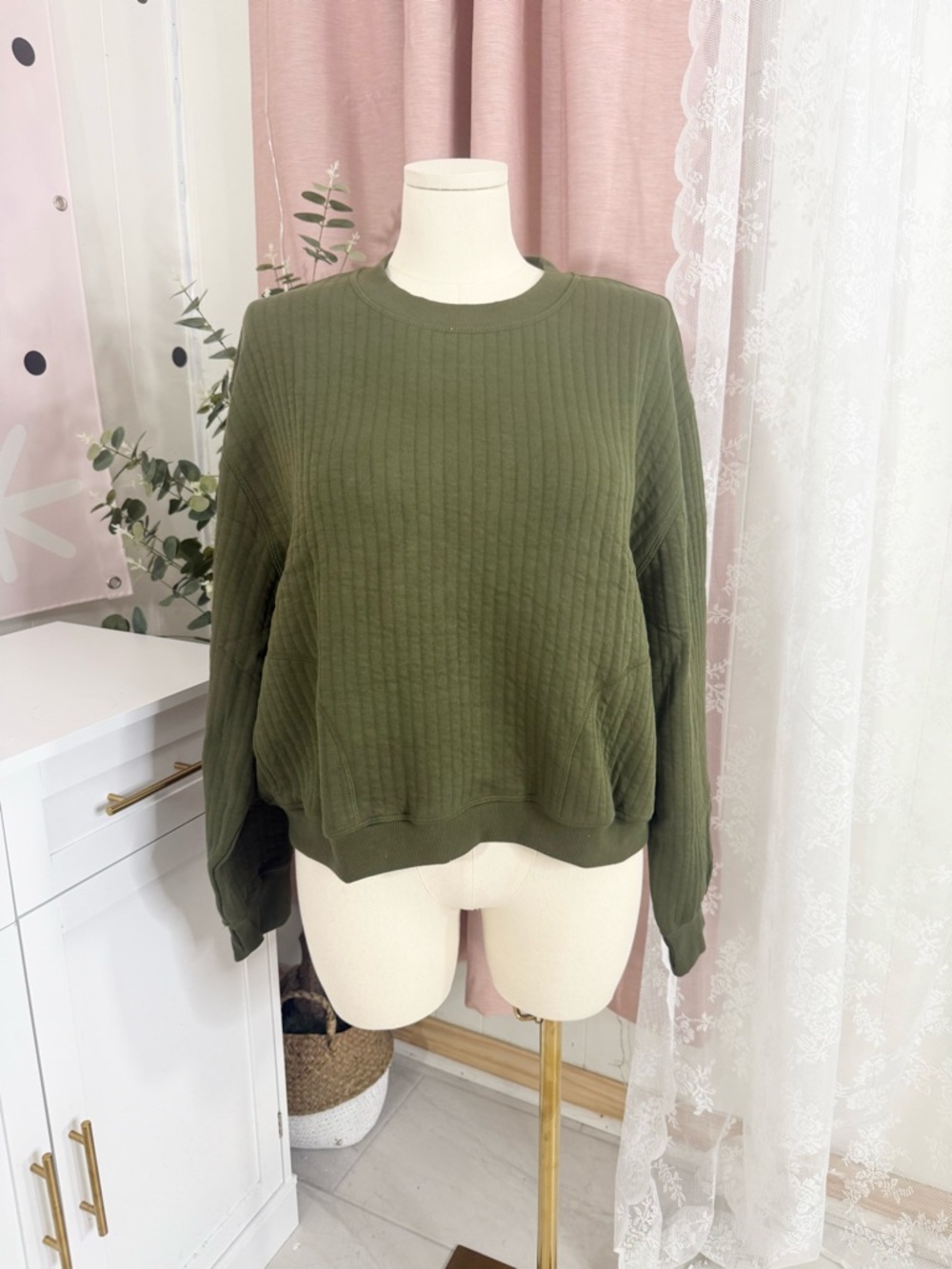 Aerie offline coffee run Olive Green Quilted Crewneck Sweatshirt BIN#3